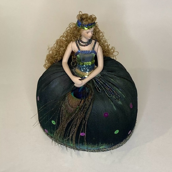 Vintage Bisque Porcelain Lady Pincushion Doll Roaring 20s Peacock Sequin Dress - Picture 2 of 8